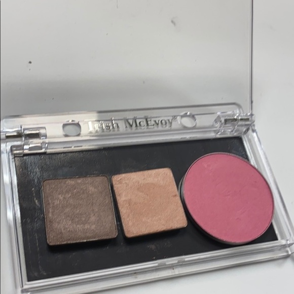 Trish McEvoy Classic Zip Makeup Planner w/Makeup - Picture 11 of 16